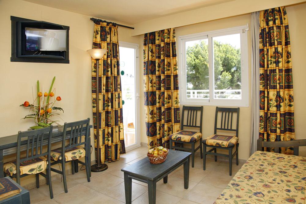 Aluasun Continental Park Hotel & Apartments Playa de Muro  Dış mekan fotoğraf