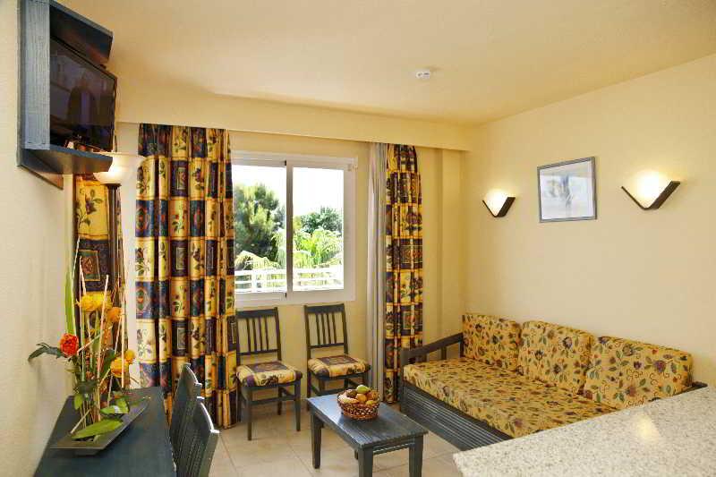 Aluasun Continental Park Hotel & Apartments Playa de Muro  Dış mekan fotoğraf