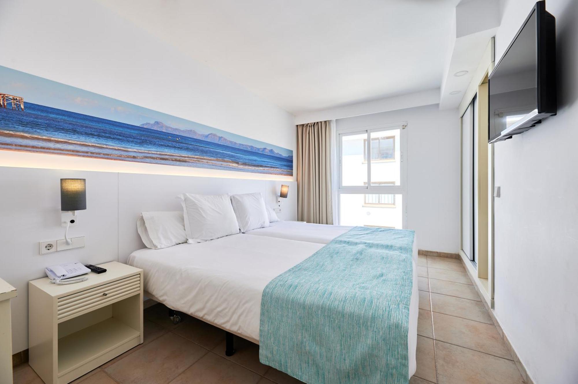 Aluasun Continental Park Hotel & Apartments Playa de Muro  Oda fotoğraf
