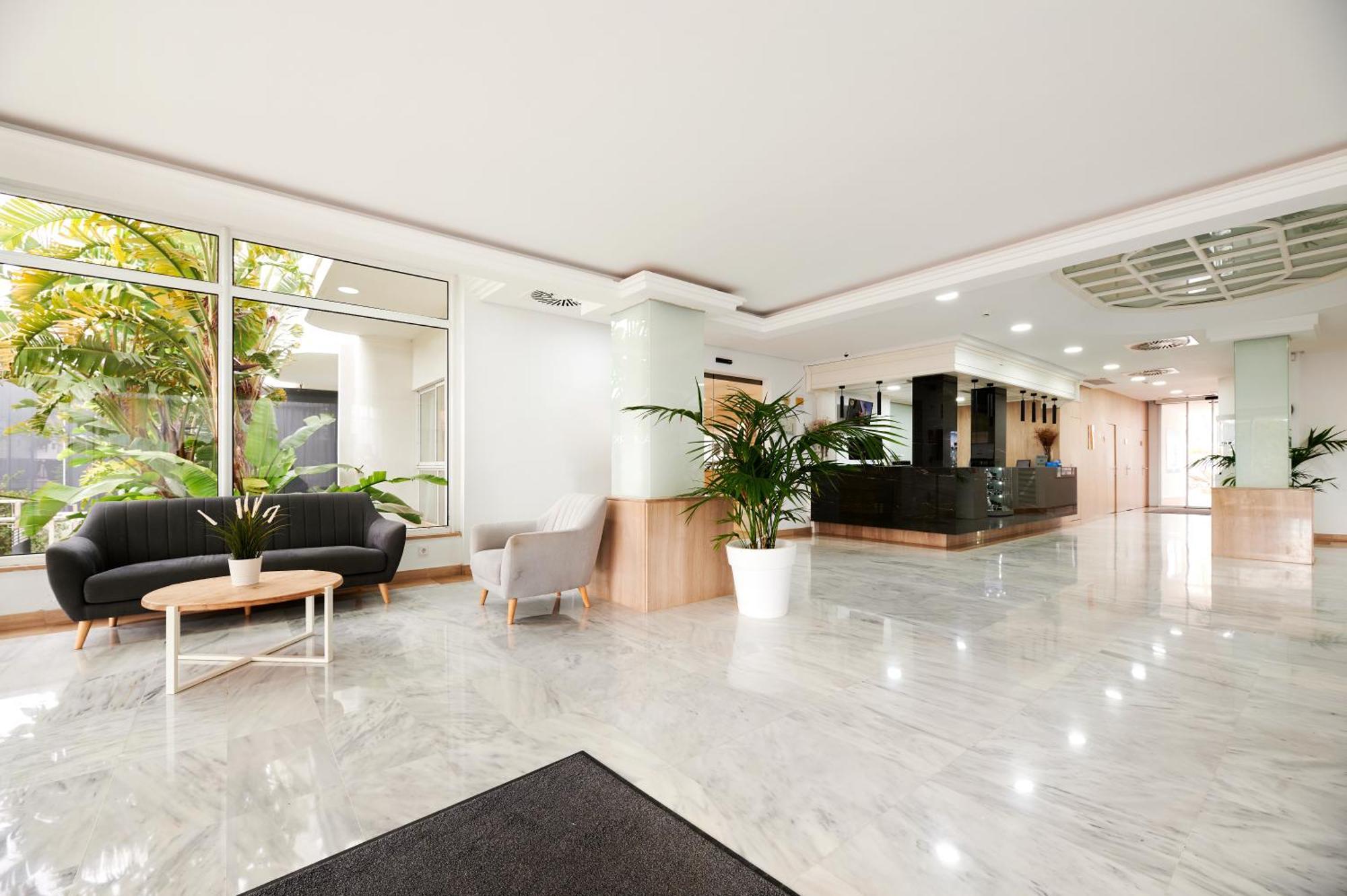 Aluasun Continental Park Hotel & Apartments Playa de Muro  Dış mekan fotoğraf