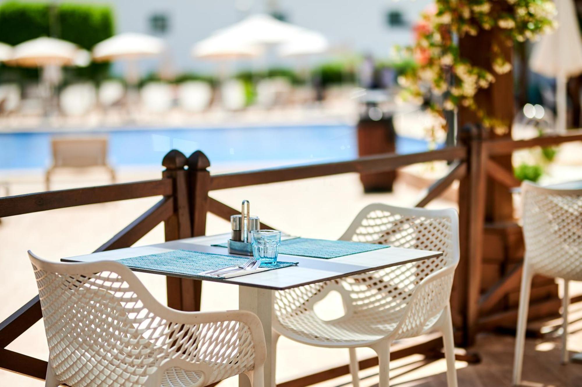Aluasun Continental Park Hotel & Apartments Playa de Muro  Dış mekan fotoğraf