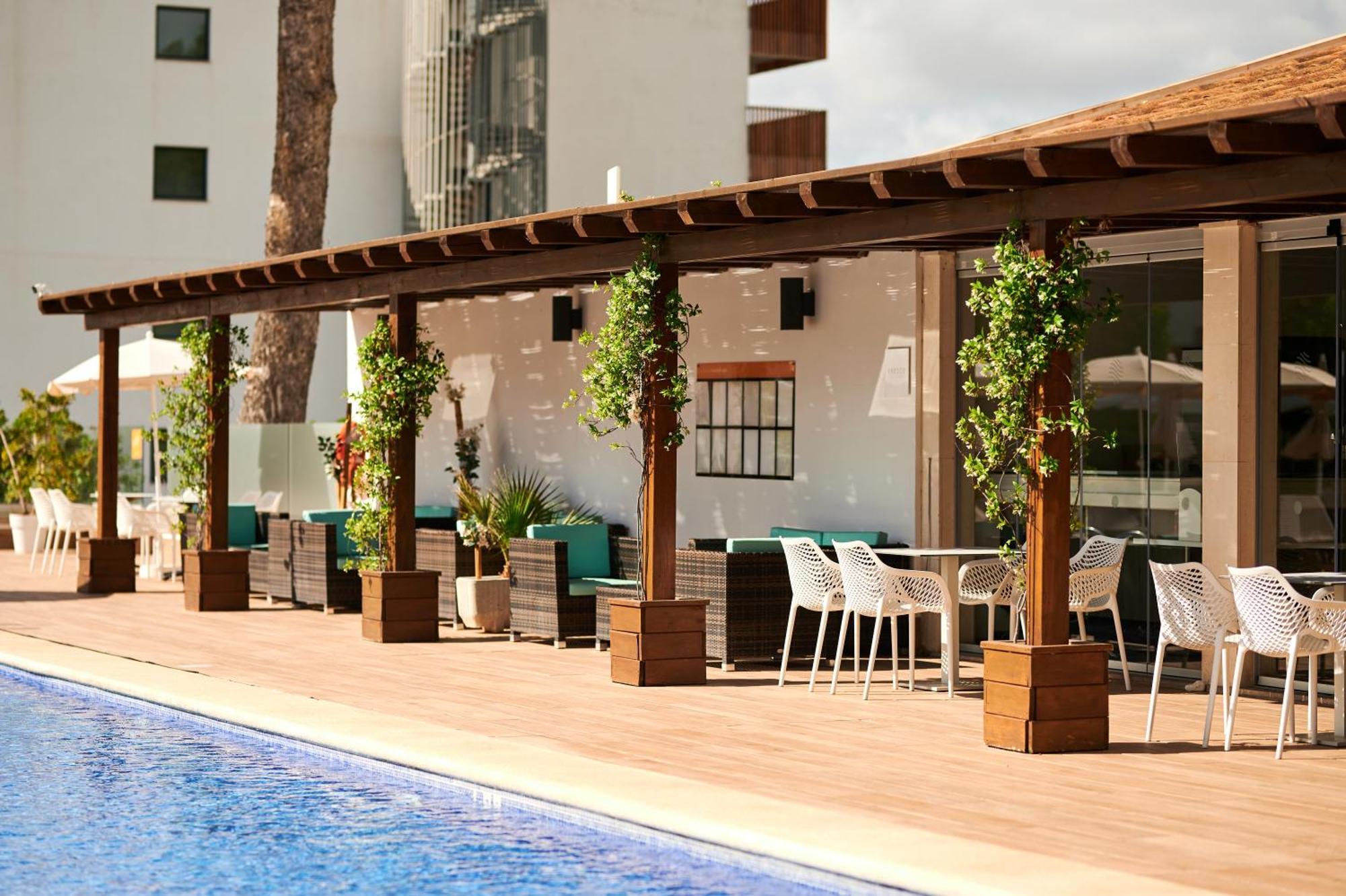 Aluasun Continental Park Hotel & Apartments Playa de Muro  Dış mekan fotoğraf