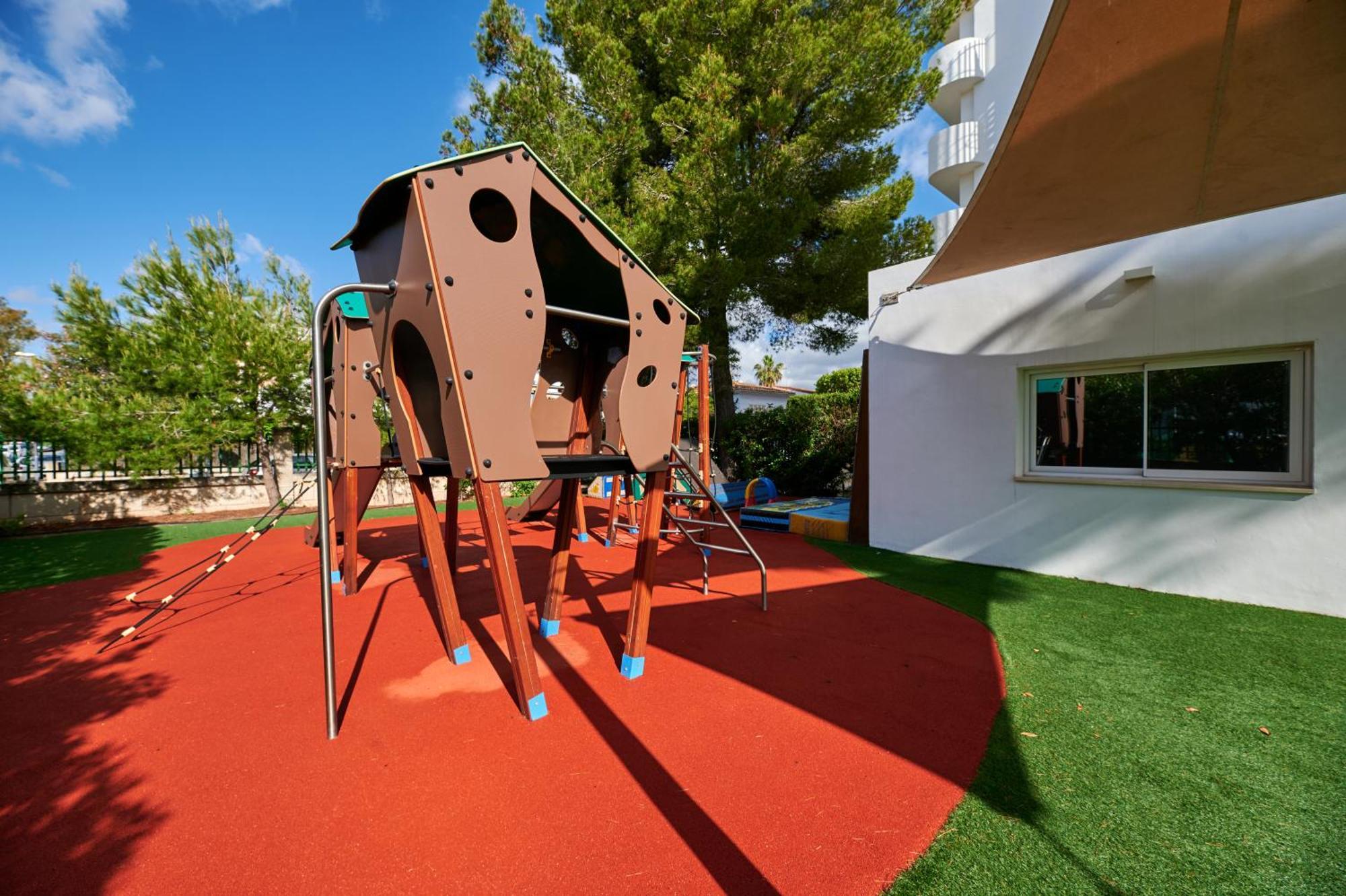 Aluasun Continental Park Hotel & Apartments Playa de Muro  Dış mekan fotoğraf