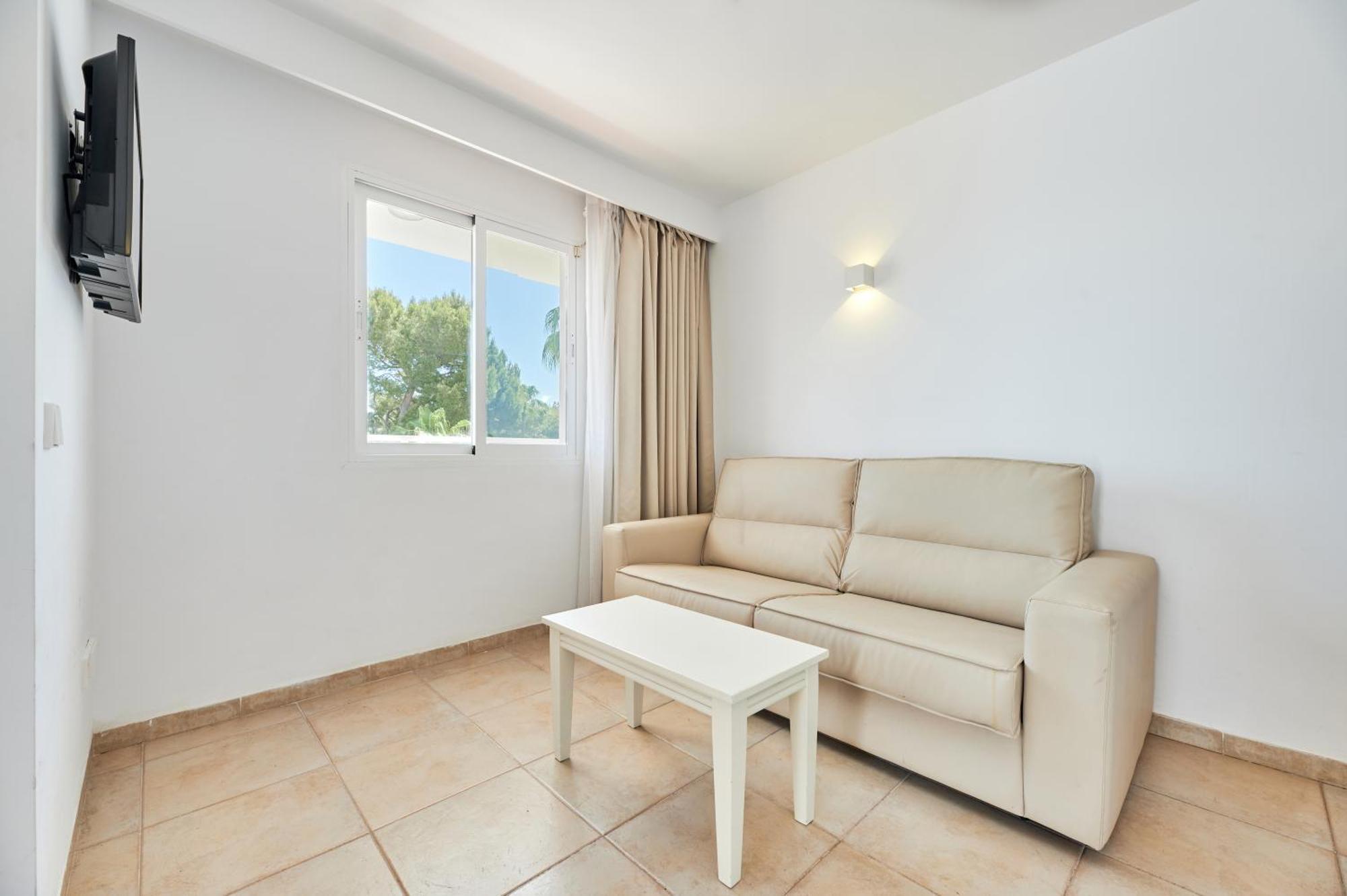 Aluasun Continental Park Hotel & Apartments Playa de Muro  Dış mekan fotoğraf