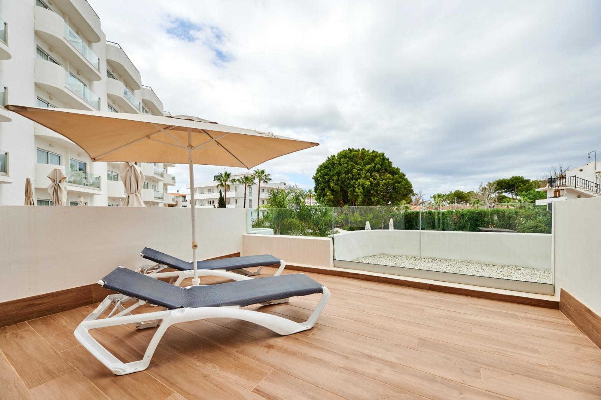 Aluasun Continental Park Hotel & Apartments Playa de Muro  Dış mekan fotoğraf